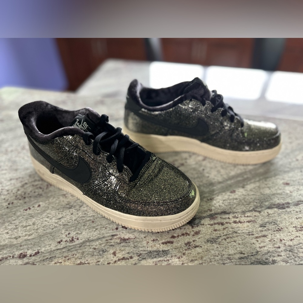NWT Nike Air Force1 Pinnacle QS GS Glitter Black, Y6